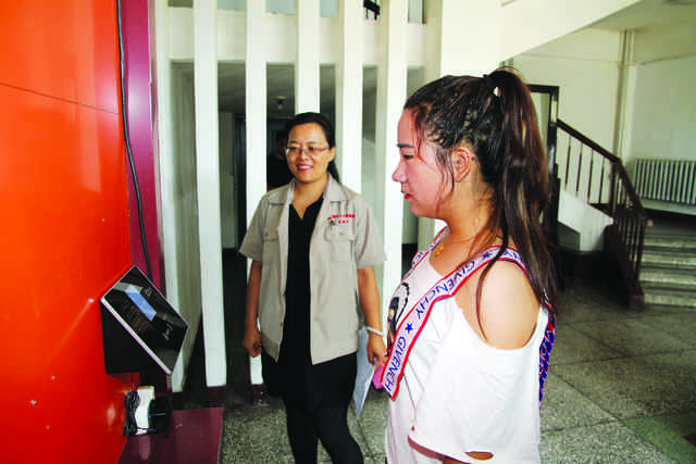 為加強公司機(jī)關(guān)基礎(chǔ)管理，公司機(jī)關(guān)自本月1日起實行考勤刷臉管理制度